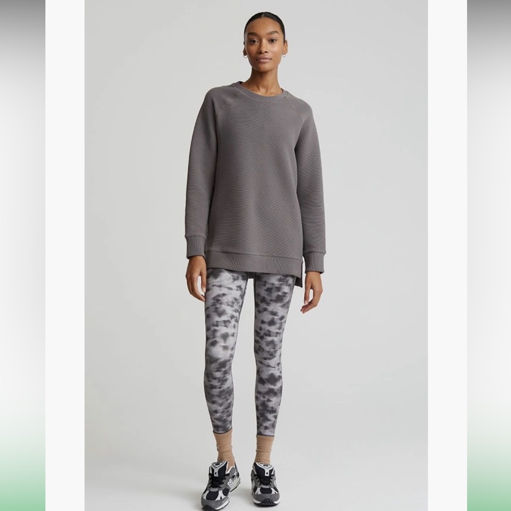 Varley Manning Crew Neck Sweatshirt, size Medium.